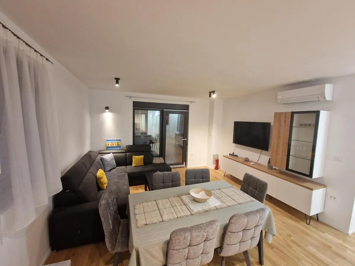 Apartment Luna Zadar 0*,